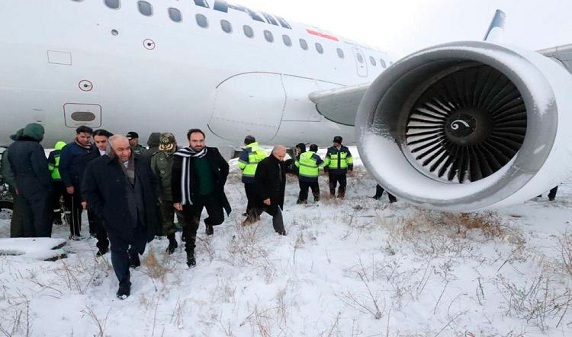 خروج هواپیمای تهران - کرمانشاه از باند فرودگاه/ علت خروج در دست بررسی است