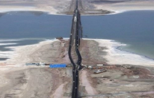 وزارت راه و شهرسازی ۵۰۰ متر آب گذر در پل میانگذر دریاچه ارومیه ایجاد می کند