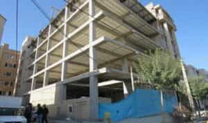 ساخت و ساز غیرمجاز و تخلف ساختمانی در قالب تراکم فروشی در کلانشهرها از جمله تبریز که حاصل زیاده‌خواهی و طمع برخی از انبوه سازان است، به دغدغه‌ای برای مدیران شهری و مسوولان تبدیل شده و حل این معضل ادامه دار، نیازمند ارایه راهکاری اساسی و همت دستگاه‌های مسوول است.