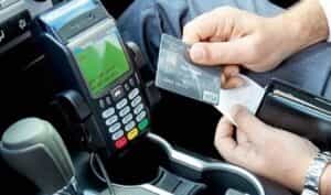 مدیرعامل سازمان تاکسیرانی تبریز با بیان اینکه توزیع کارتخوان سیار به رانندگان تاکسی در این شهر از هفته گذشته شروع شده است، گفت: تا کنون ۵۰۰ دستگاه در بین رانندگان توزیع شده است.