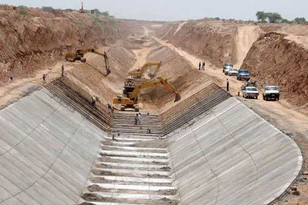 تخصیص بودجه "انتقال آب به فلات مرکزی ایران" در عین مخالفت سازمان محیط زیست!