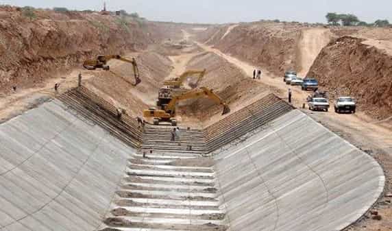 بحران‌های انتقال آب هنوز خودنمایی نکرده است/ با این روند بحران‌های شهری جدی می‌شود