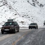 بارش برف و باران در جاده‌ های ۱۰ استان