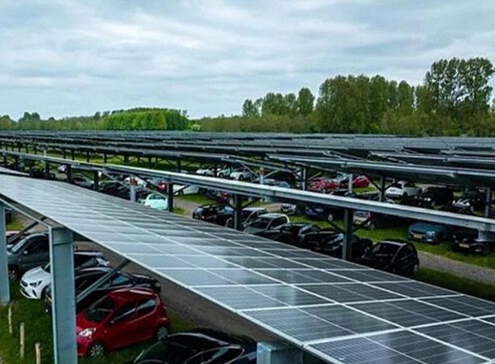 چگونه هلند به رهبر انرژی خورشیدی اروپا تبدیل شد؟