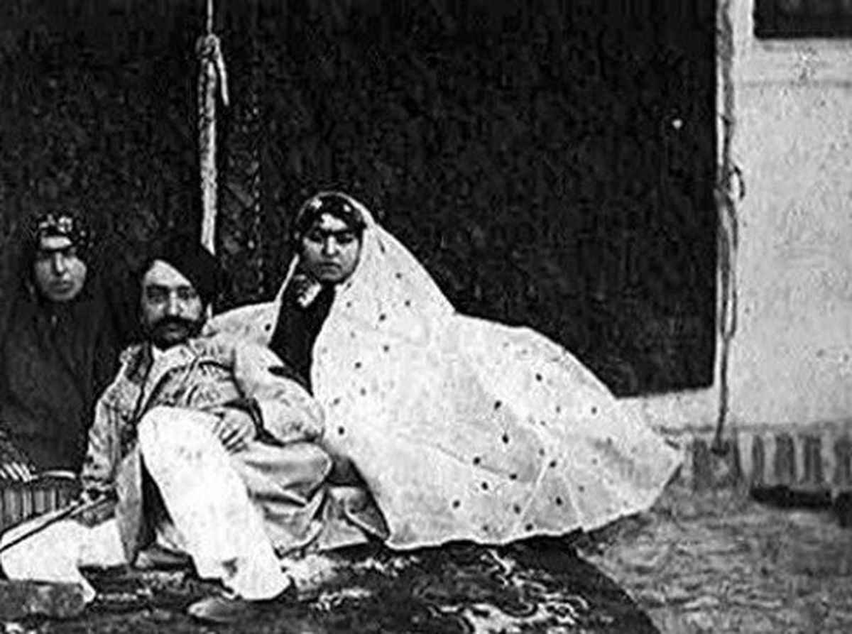 زنان قاجار زیبا بودند؛ ناصرالدین شاه عکس‌ها را دستکاری می‌کرد!