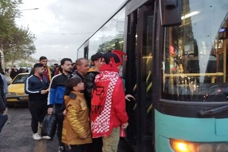 سرویس‌ دهی اتوبوسرانی تبریز به تماشاگران مسابقه فوتبال تیم‌های تراکتور و استقلال خوزستان