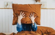 بی‌خوابی چه تاثیراتی بر مغز می‌گذارد؟