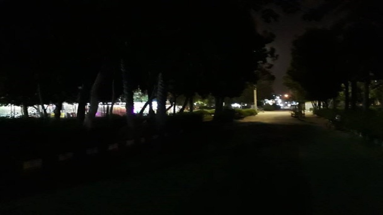 پارک ملازینال در تاریکی مطلق