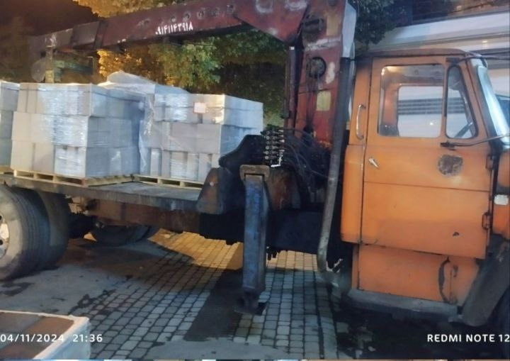 پیشرفت ۷۰ درصدی پروژه سنگفرش پیاده‌راه کوچه سینما در مرند