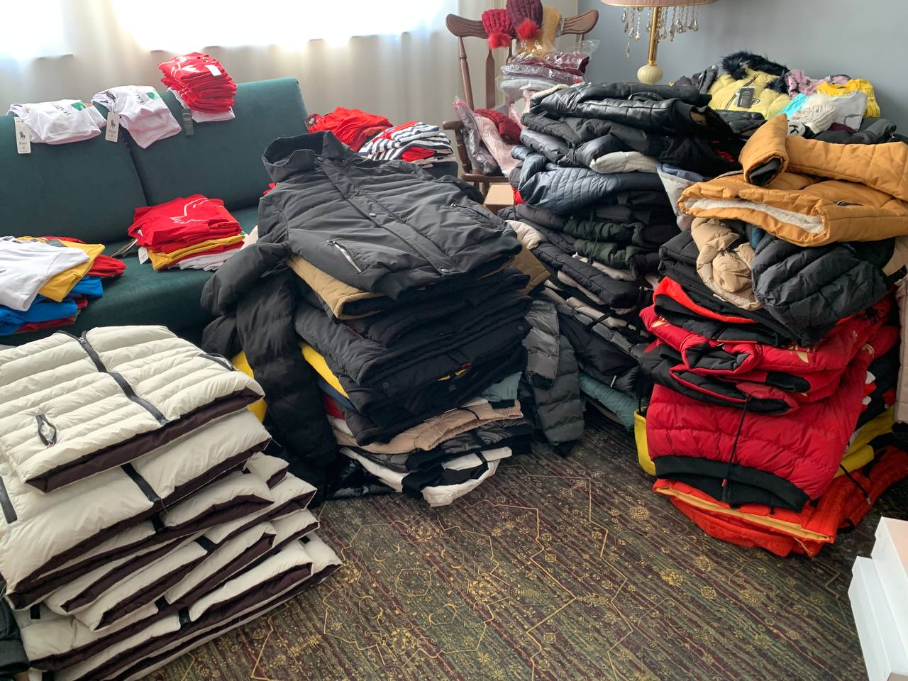 امسال نیز «چیلله‌لیق» اصناف پاساژ امت به دست کودکان رسید