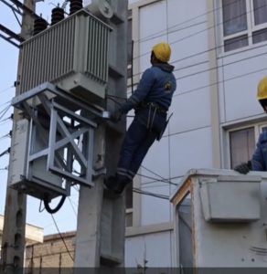 رکورد نصب 345 ترانسفورماتور برق در تبریز