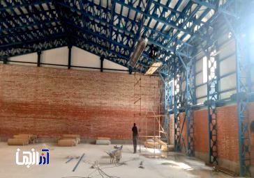 پروژه ۳۵۰ میلیارد ریالی سالن چند منظوره ورزشی امیرکبیر وارد مرحله سقف‌سازی داخلی شد