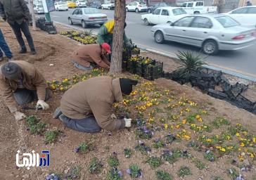 آغاز گلکاری پارک‌ها و فضای سبز منطقه 10 به مناسبت استقبال از بهار