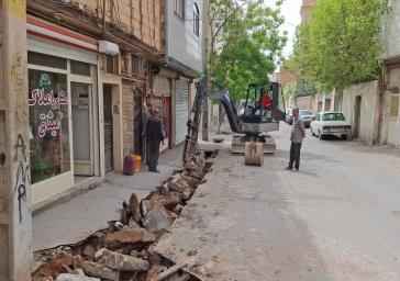 ساماندهی مسیر در کوی شهدا با اجرای جدولگذاری