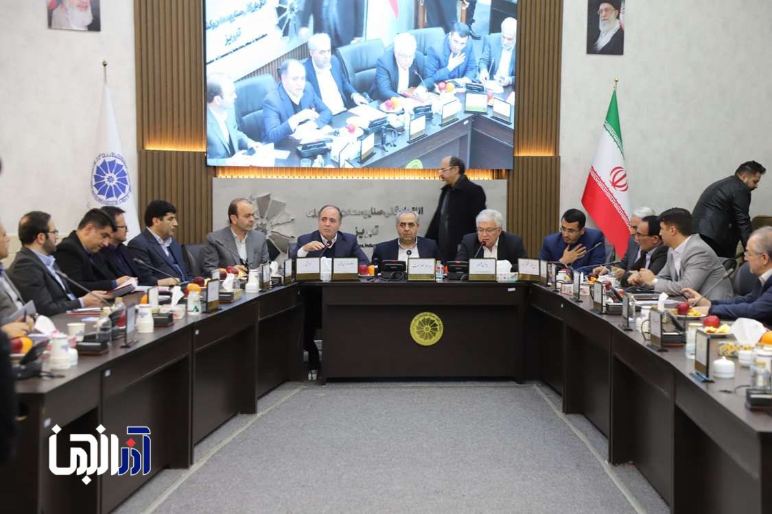 اولویت دولت چهاردهم مقابله با انحصار و رانت است/ بازار هیچ کمبودی ندارد