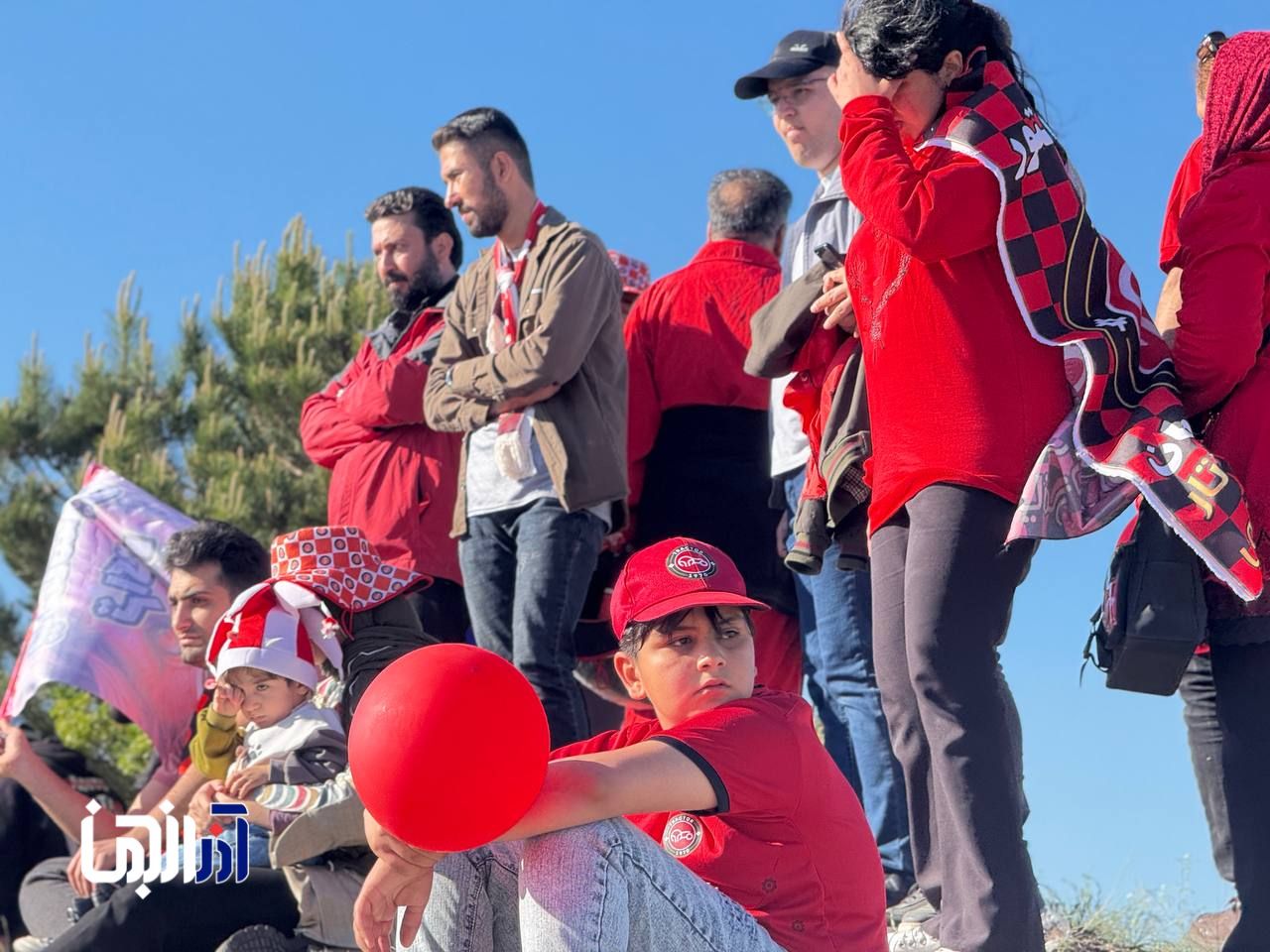 وقت حضور خانوادهها در ورزشگاه رسیده!
