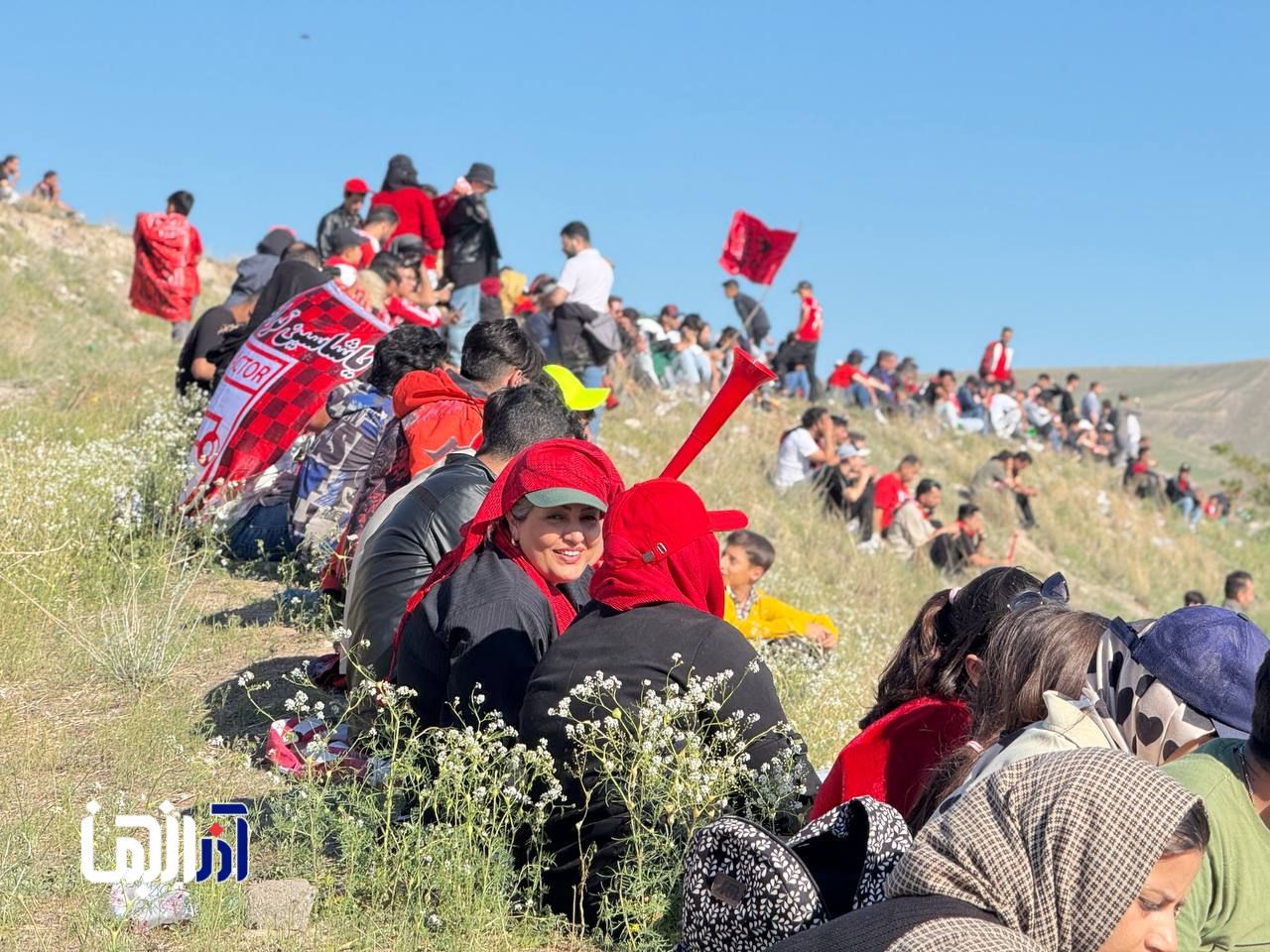وقت حضور خانوادهها در ورزشگاه رسیده!