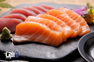 آیا مصرف ماهی خام می‌تواند سنگ کیسه صفرا را دفع کند؟