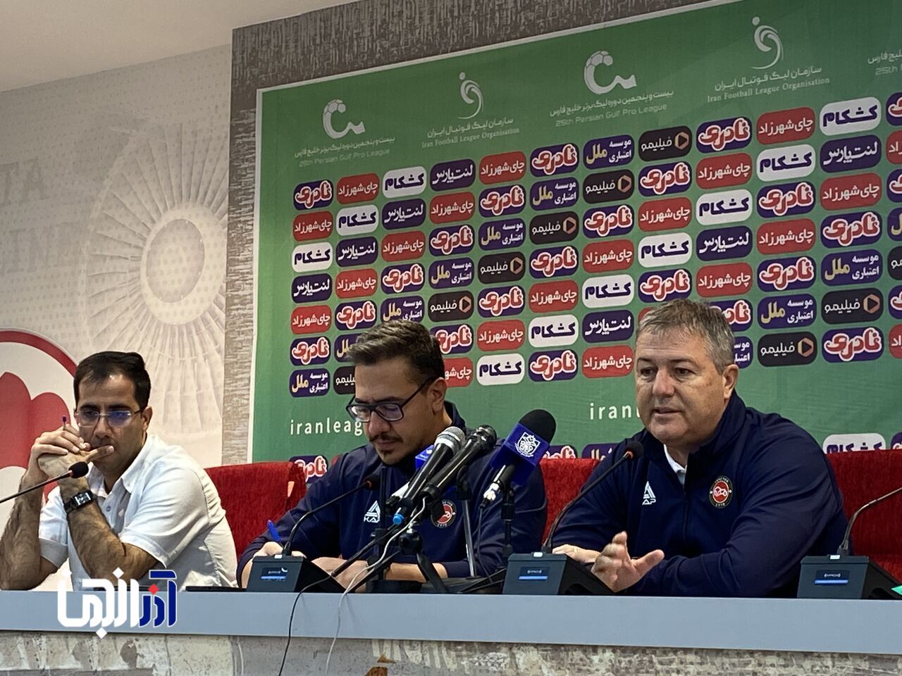 سرمربی تراکتور: با یک جلسه تمرینی به بازی فجرسپاسی می‌رویم