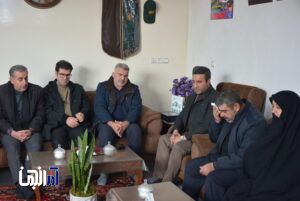 دیدار معاون حمل ونقل شهردار، مدیر عامل عامل سازمان مدیریت ومهندسی شبکه حمل ونقل شهرداری تبریز به همراه جمعی از معاونین ومدیران سازمان از خانواده شهید مقاومت ابوالفضل اسکندری