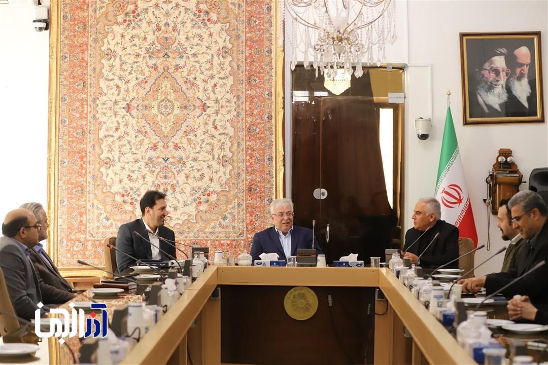 ضرورت حذف قوانین زائد و سامانه‌های موازی