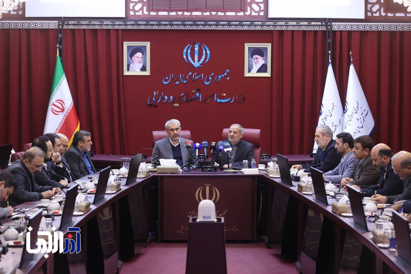 تفاهم‌نامه ارائه اعتبار به فرهنگیان مابین وزرای اقتصاد و آموزش و پرورش امضا شد