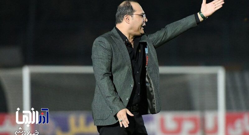 واکنش منفی پرشورها به سرمربی جدید/او در حد نام تراکتور نیست