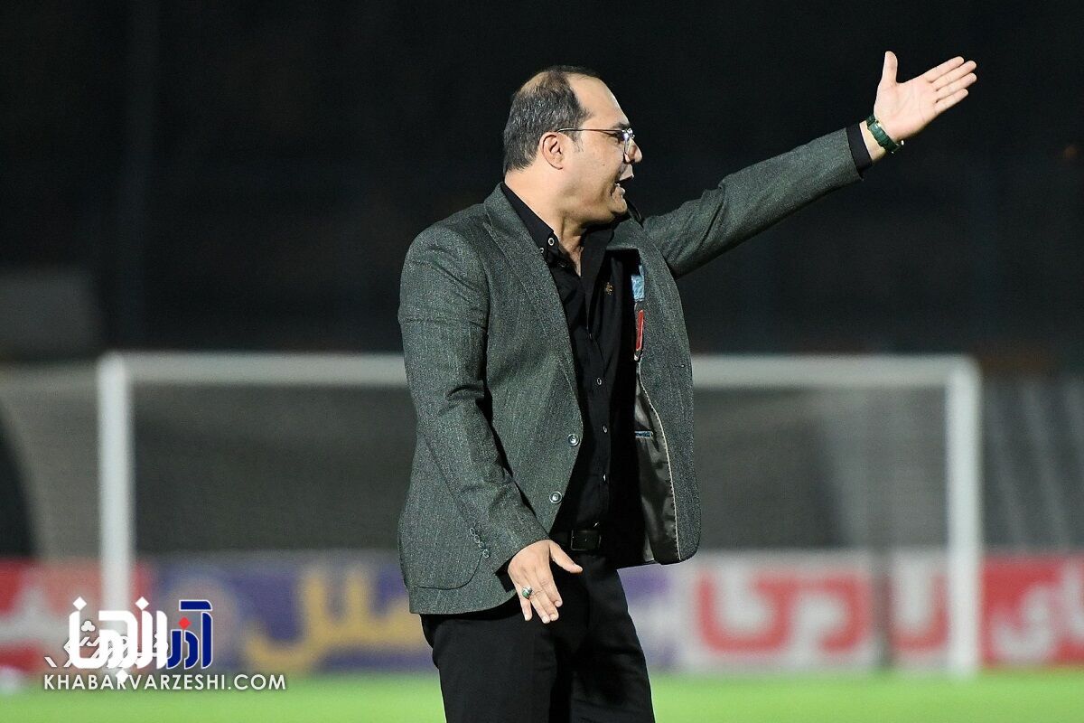 واکنش منفی پرشورها به سرمربی جدید/او در حد نام تراکتور نیست