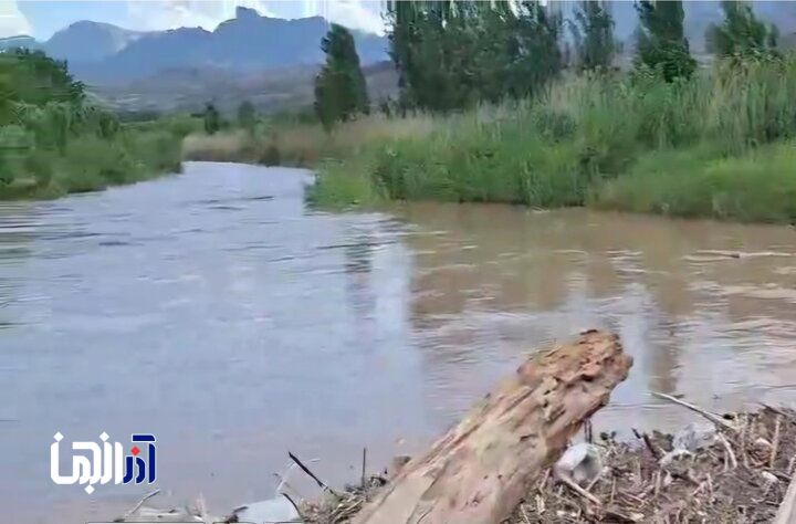 مسدودی راه ۵ روستای هوراند در اثر سیلاب