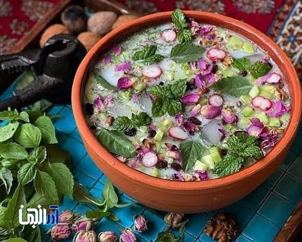 طرز تهیه آبدوغ خیار مخصوص روزهای گرم تابستان