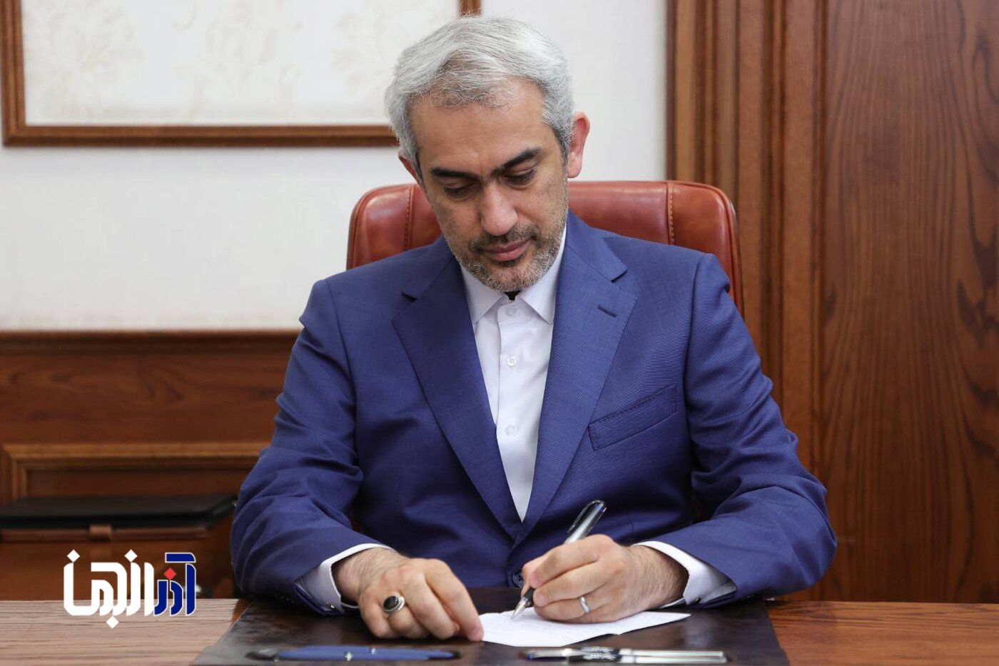 پیام وزیر امور اقتصادی و دارایی به مناسبت روز خبرنگار