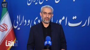 دشمنان همزمان با جنگ نظامی، اقتصاد کشور را هدف گرفتند