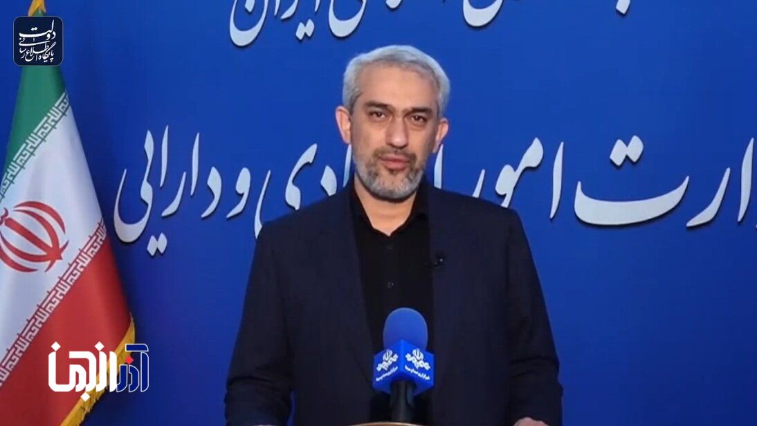 دشمنان همزمان با جنگ نظامی، اقتصاد کشور را هدف گرفتند