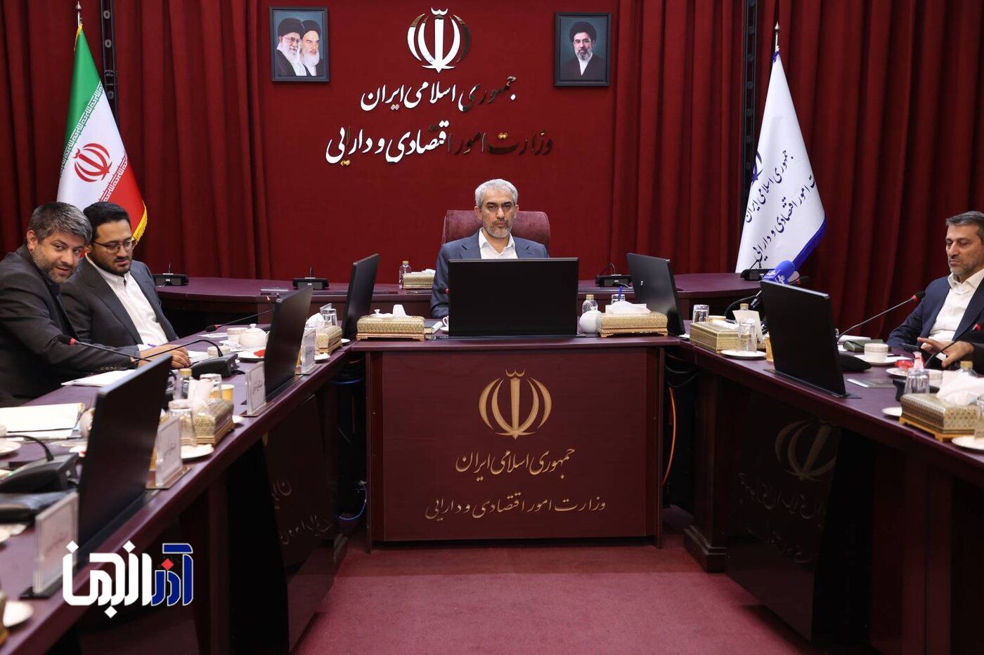 مناطق آزاد باید الگوی سایر مناطق و پروژه‌های اقتصادی کشور باشند